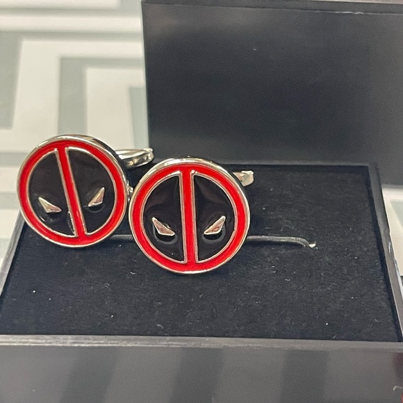 Marvel cuff links - Picture 3 of 5